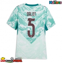 Camisa de Futebol Portugal Diogo Dalot #5 Equipamento Secundário Mulheres Mundo 2026 Manga Curta
